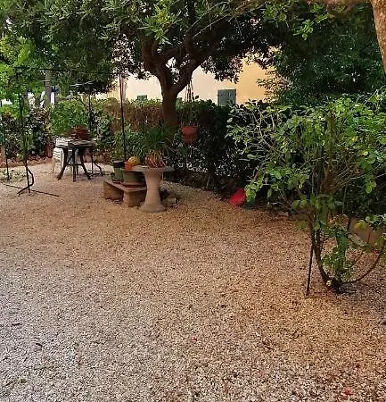 Il Giardino Di Maura - Aemme2 3* 雷卡纳蒂